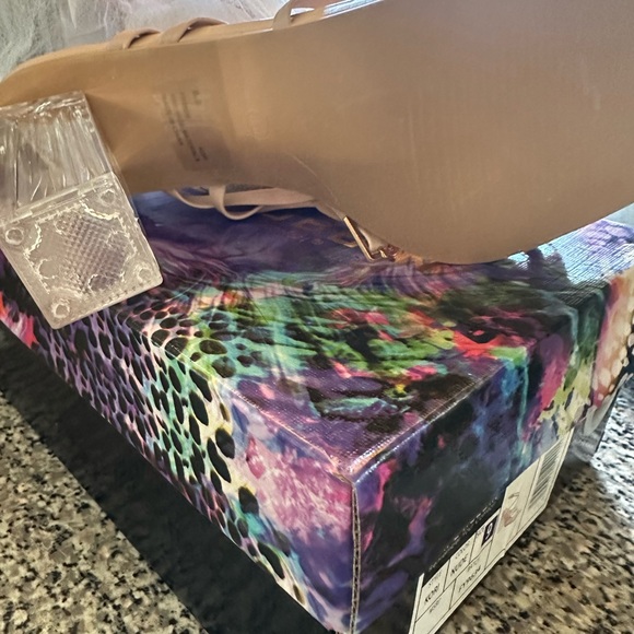 ✨Nude sandals with ankle straps ✨ - Picture 3 of 3